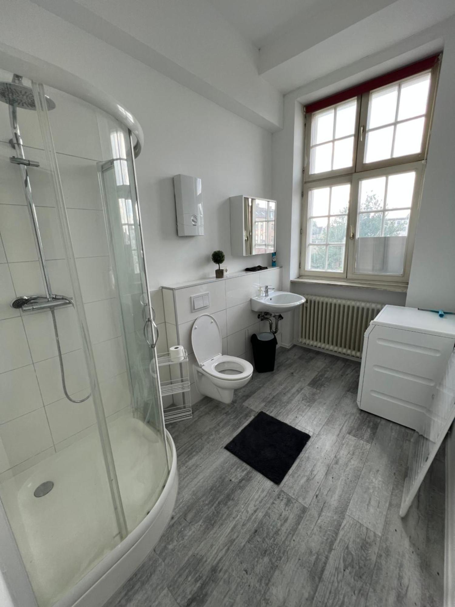 Viersen Schoene Apartments Am Duelkener Bahnhof Экстерьер фото