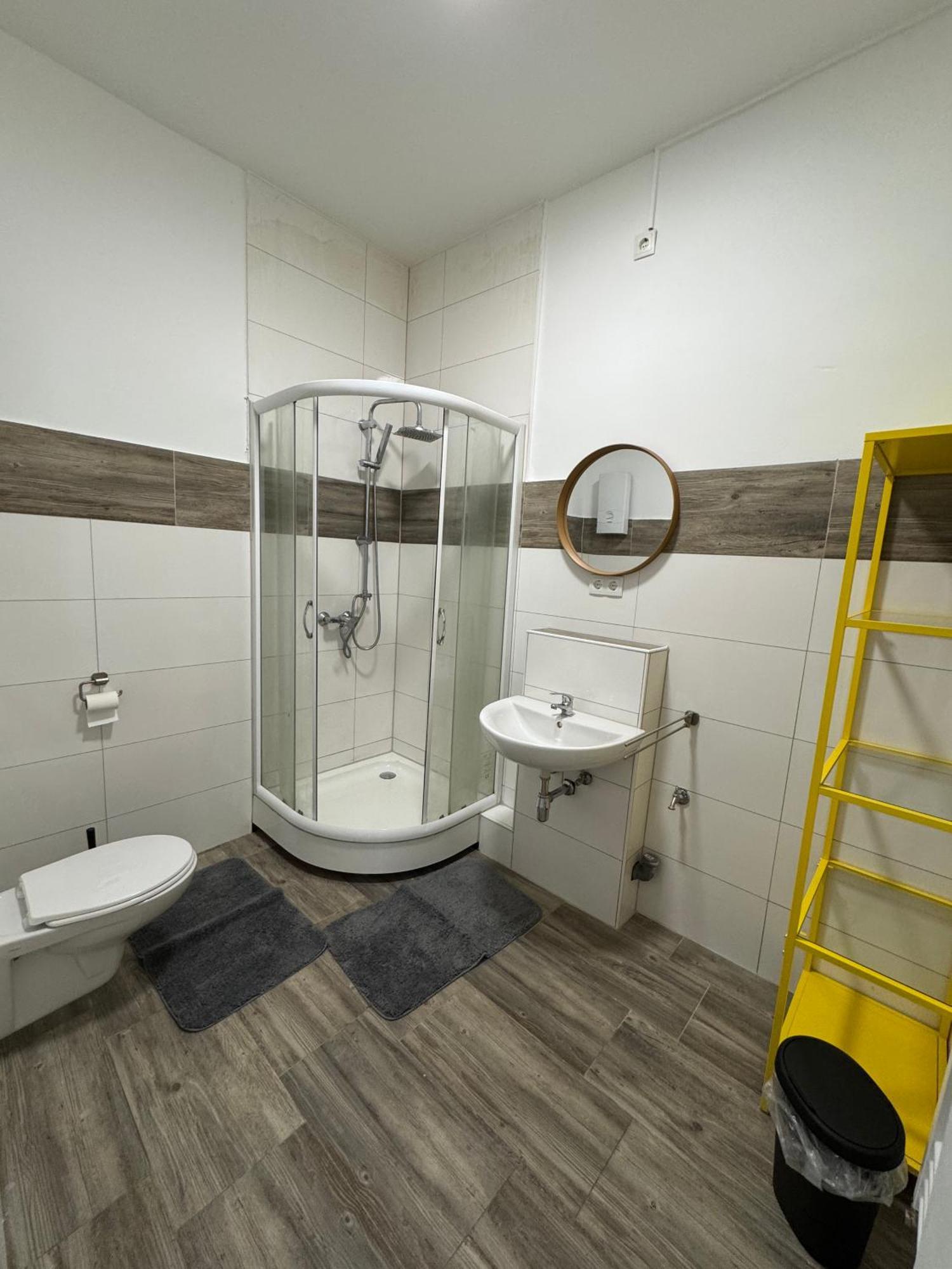 Viersen Schoene Apartments Am Duelkener Bahnhof Экстерьер фото